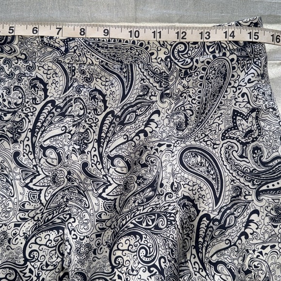 J Crew 100% Silk Navy & Ivory Paisley Pleated A-Line Midi Skirt Fully Lined Sz 6 - Picture 5 of 12